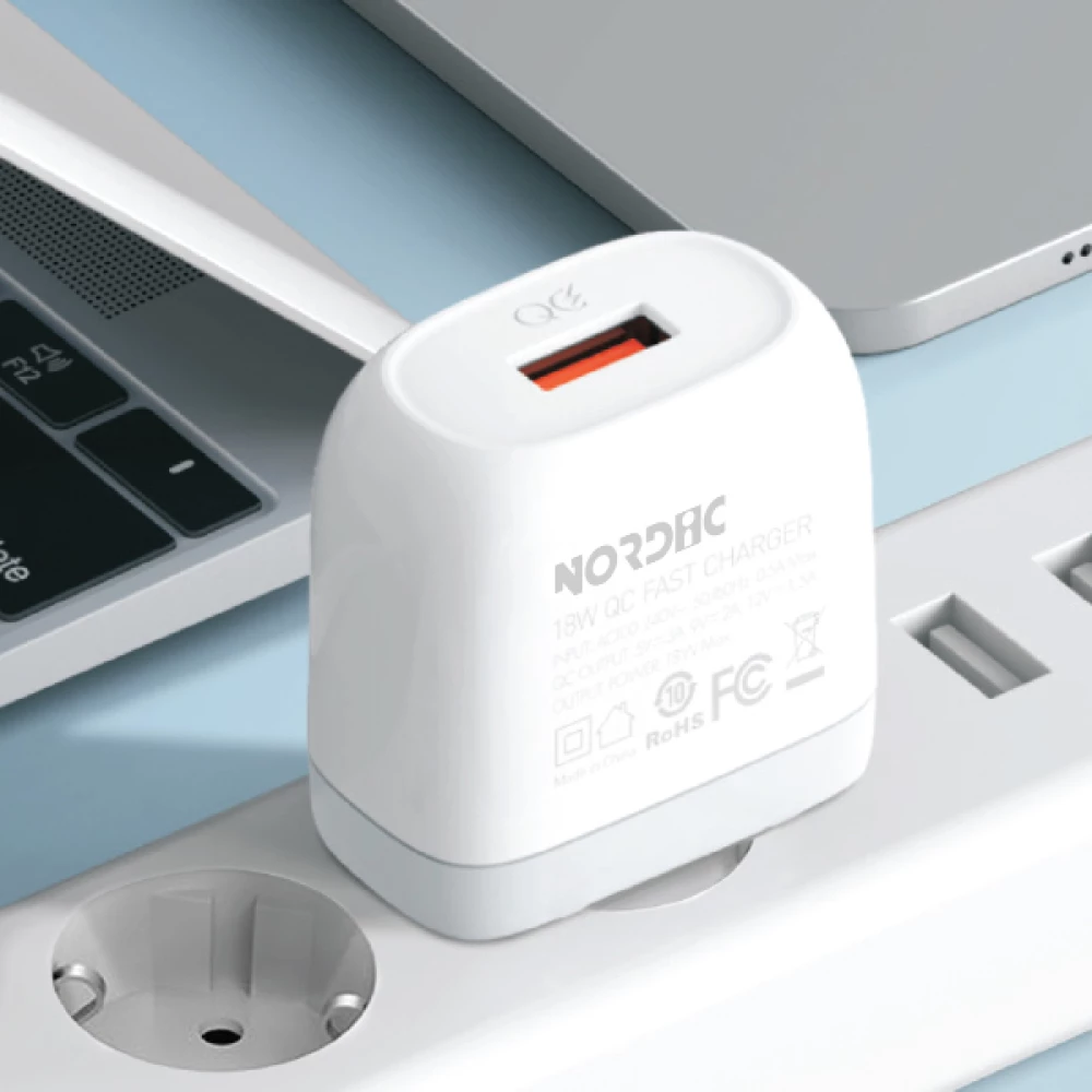 Зарядно устройство 220V NORDIC - HQ-001 18W, USB-A + Lightning кабел